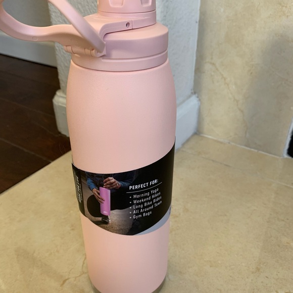 HYDRAPEAK Active Chug 40 oz. Water Bottle. Color: peach. - Picture 2 of 3